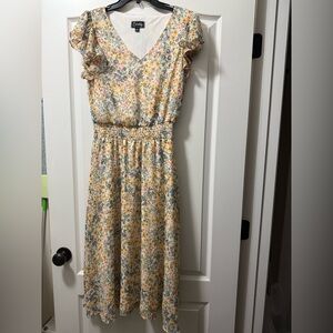 Everlily Floral Midi Dress with Ruffle Sleeves